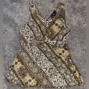 Cute vintage green and gold top with ribbon to tie your waist in the back